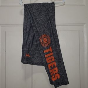 VS Pink ultimate yoga leggings